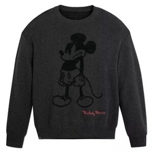 NWT Barefoot Dreams Mickey
Mouse Pullover